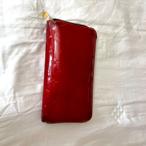 Host Pick Discount- Louis Vuitton Vernis Red Wallet